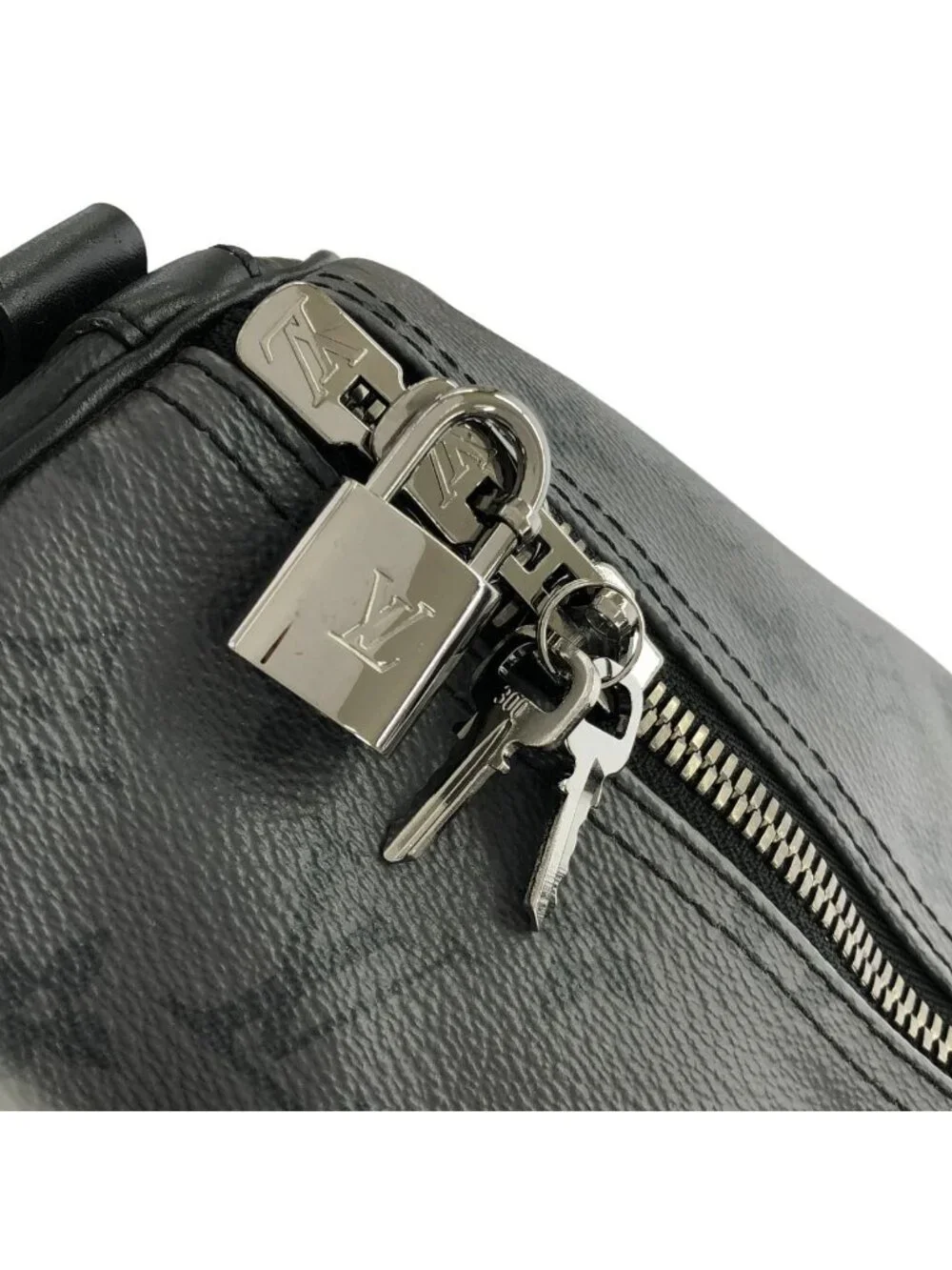 Louis Vuitton Monogram Eclipse Reverse Keepall Bandouliere 50 Boston Bag